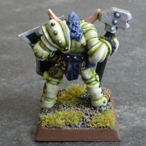 Back of Chaos Warrior of Slaanesh in light green armour with maul and shield