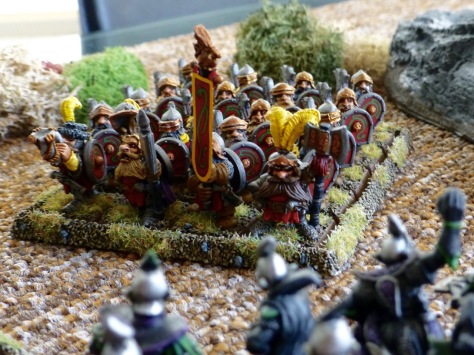Dark Elves advance on Prince Ulther's Dwarf regiment